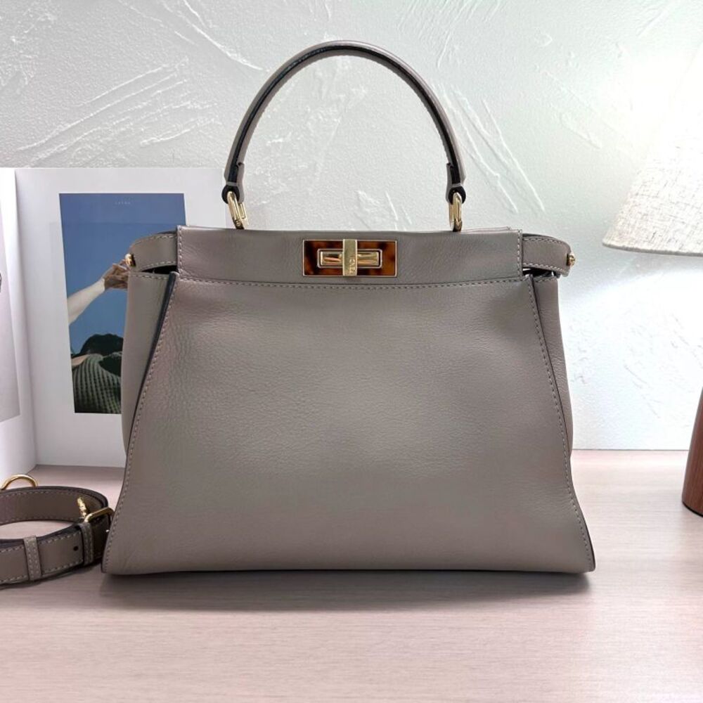 Fendi Women Pre-Loved Bag Very Good Condition